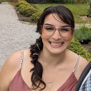 Meet your Posher, Marisa